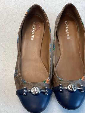 Coach Brown Floral Canvas Ballet Flats with Navy Leather Cap Toe 8.5B
